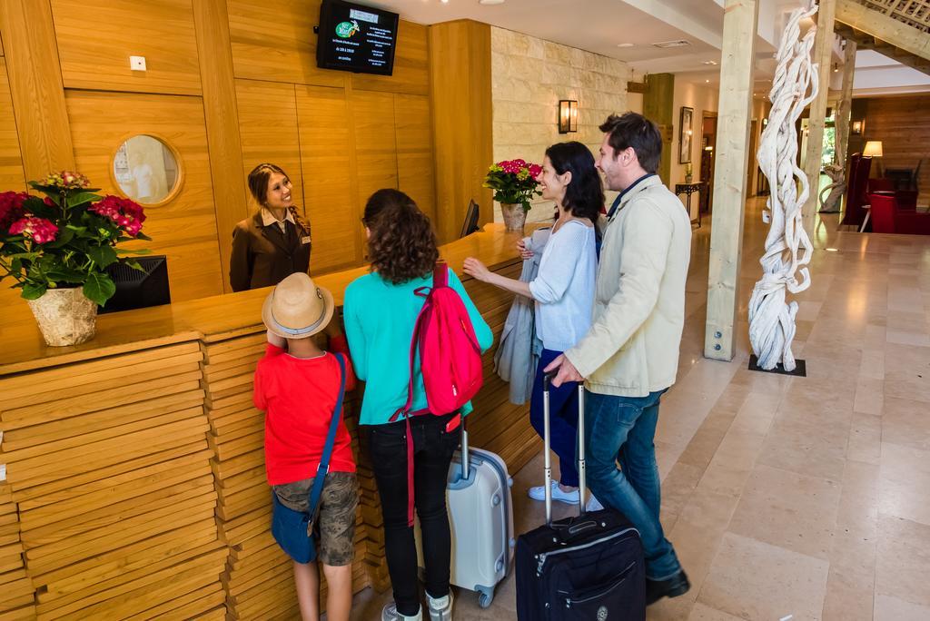 Hotel Des Trois Hiboux Plailly Zewnętrze zdjęcie